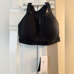NWT Nike Alpha Sports Bra Size M (F-G)